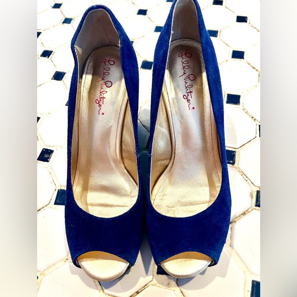 EUC SZ 6 Gorgeous Lilly Pulitzer Cobalt Blue Suede Wedges